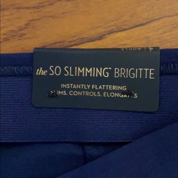 New With Tags  - Chico’s So Slimming Brigitte Ankle Pant - Size 4 - Picture 8 of 14